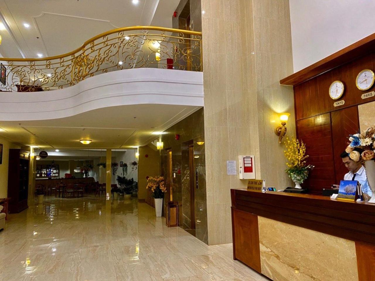 Le Centre Pleiku Hotel Exterior foto