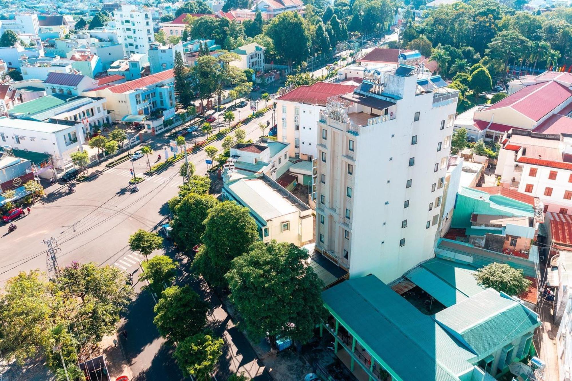 Le Centre Pleiku Hotel Exterior foto